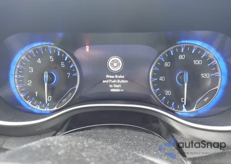 2022 Chrysler Pacifica Touring L z USA, uszkodzony, nr VIN 2C4RC1BG5NR141884